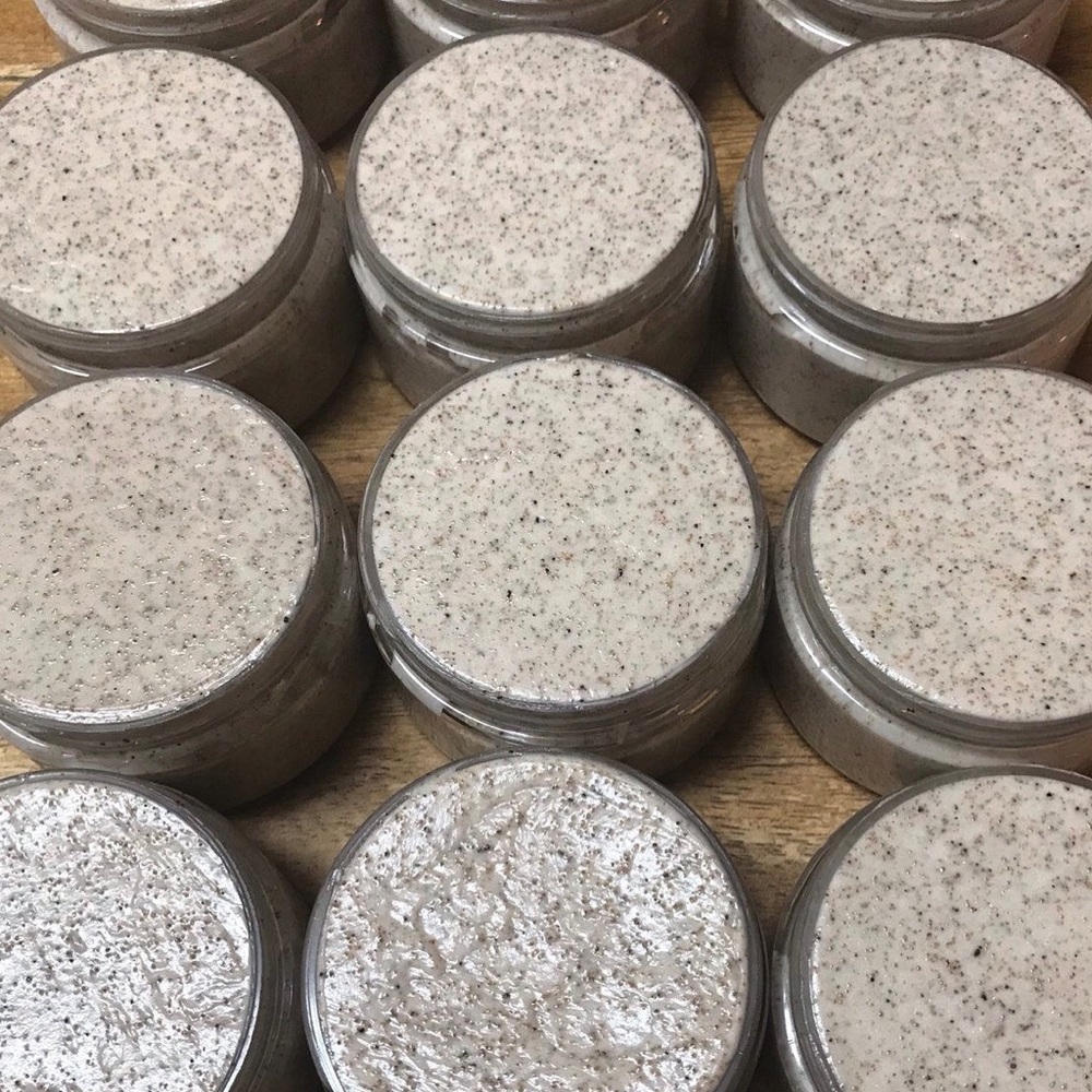 CLEANSING BODY SCRUB by THE SHEA SHOPPE